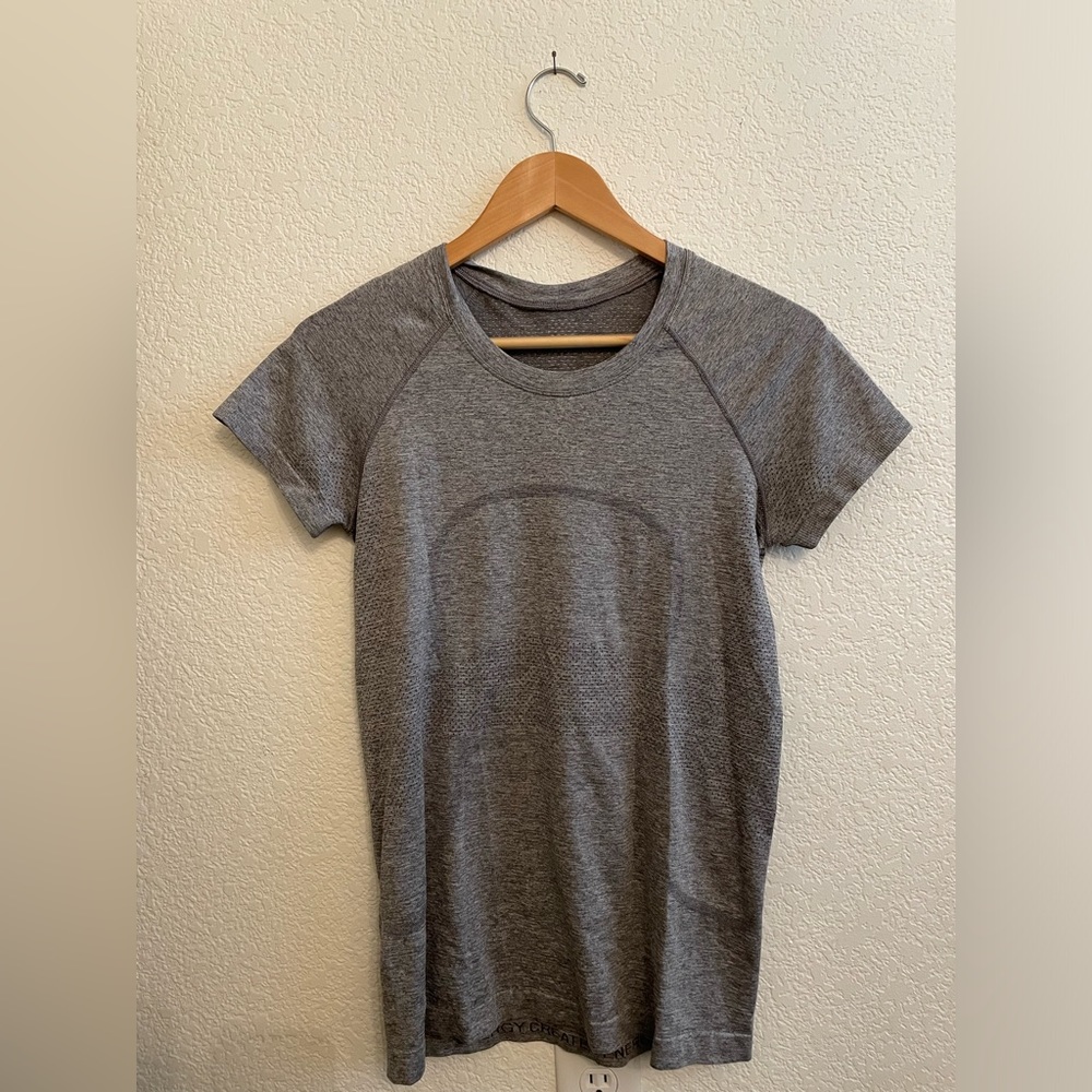 Lululemon T-shirt - Swiftly Tech short sleeve shirt gray